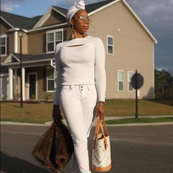 Meet your Posher, Tj - Picture 2 of 8